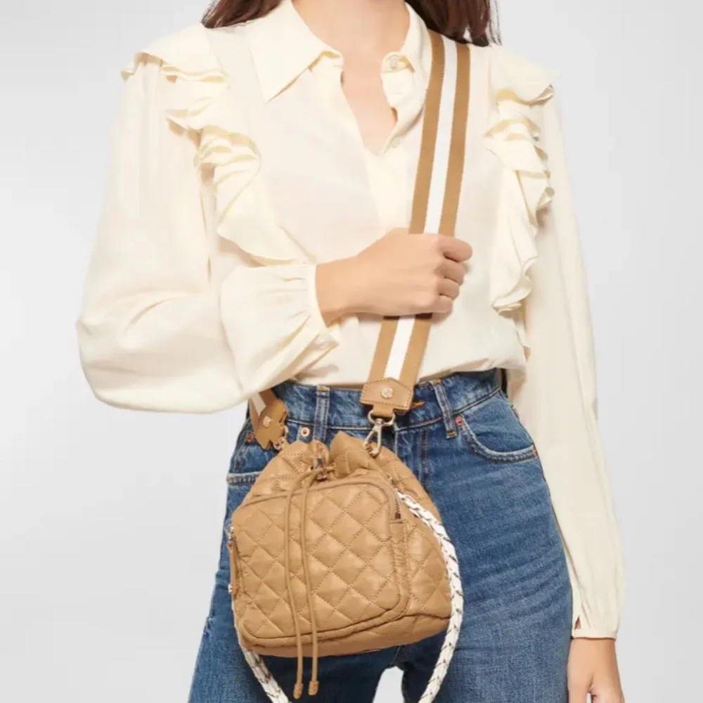 MZ WALLACE "Crosby" bucket bag in quilted nylon and calf leather NWT - Picture 4 of 5